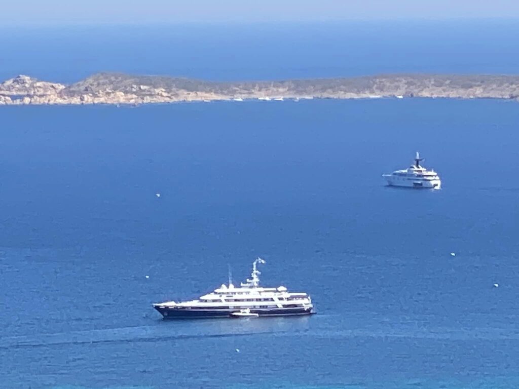 Potrebbe essere un'immagine raffigurante gare di barche e barca